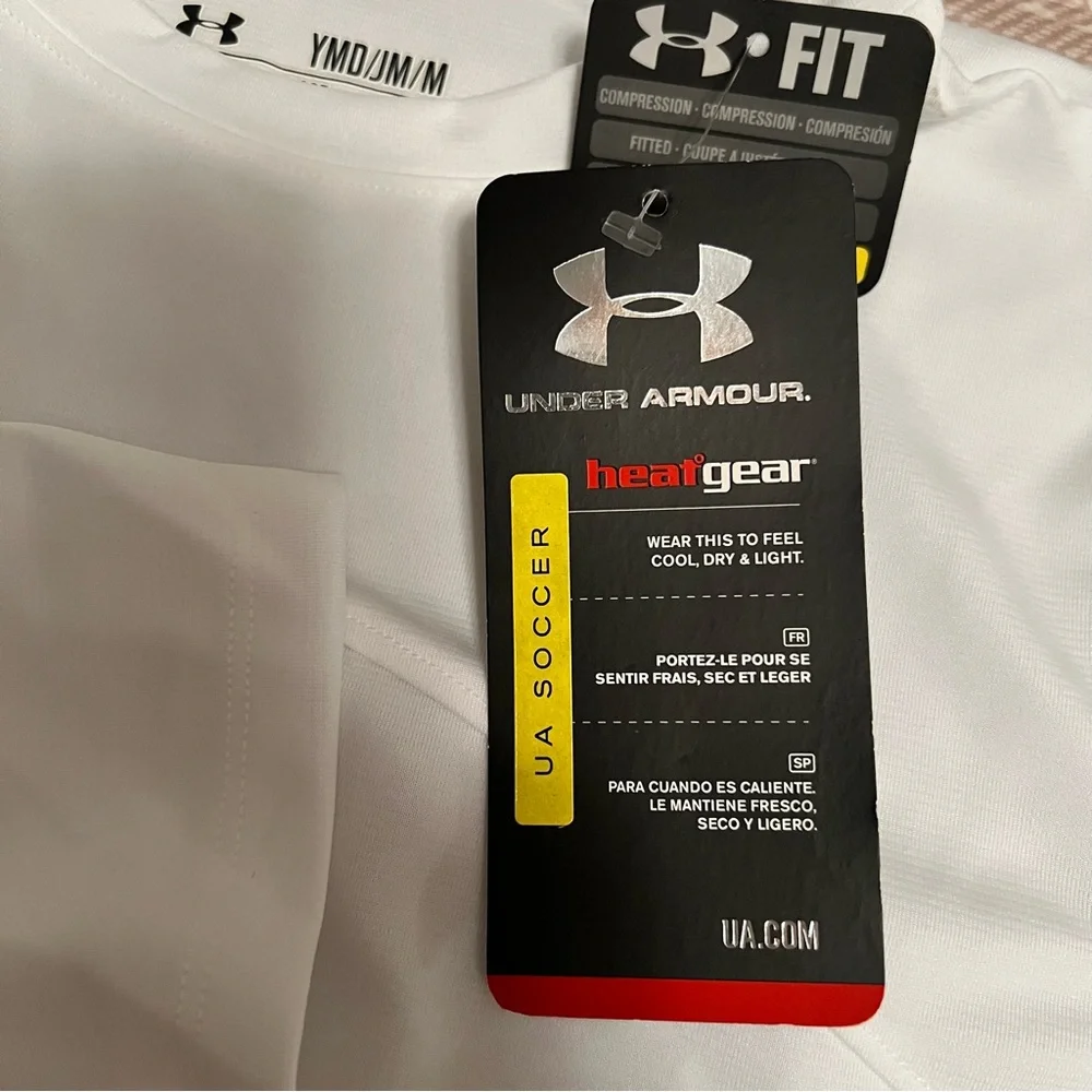 Under Armour Heatgear (lot of 2) Boy’s White Short Sleeve Soccer Shirts - M